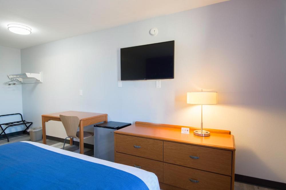 Hearing Accessible Double Room interior